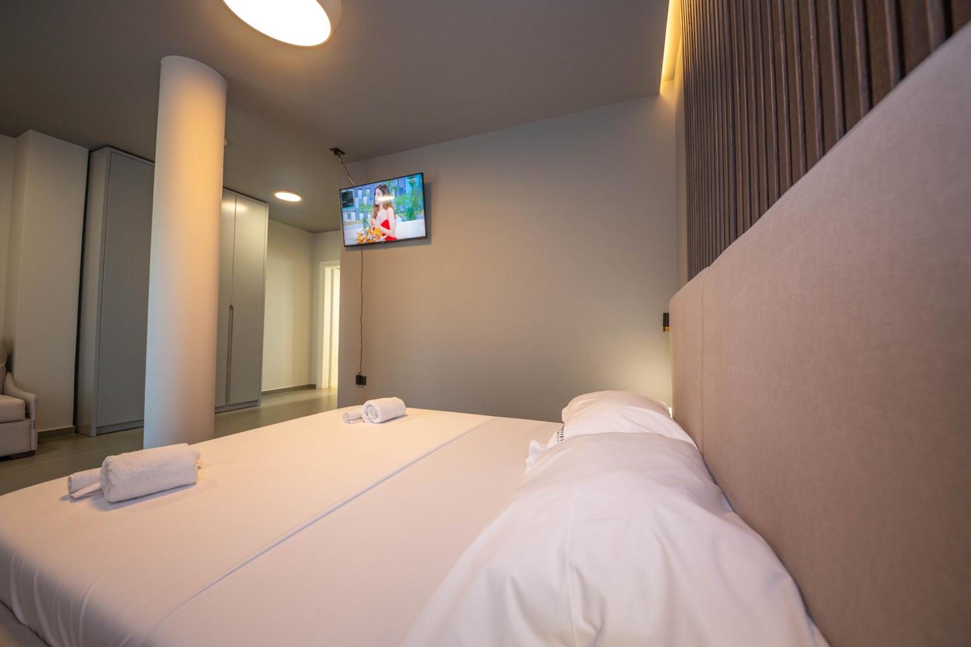 Lake View Rooms Ksamil Eksteriør bilde