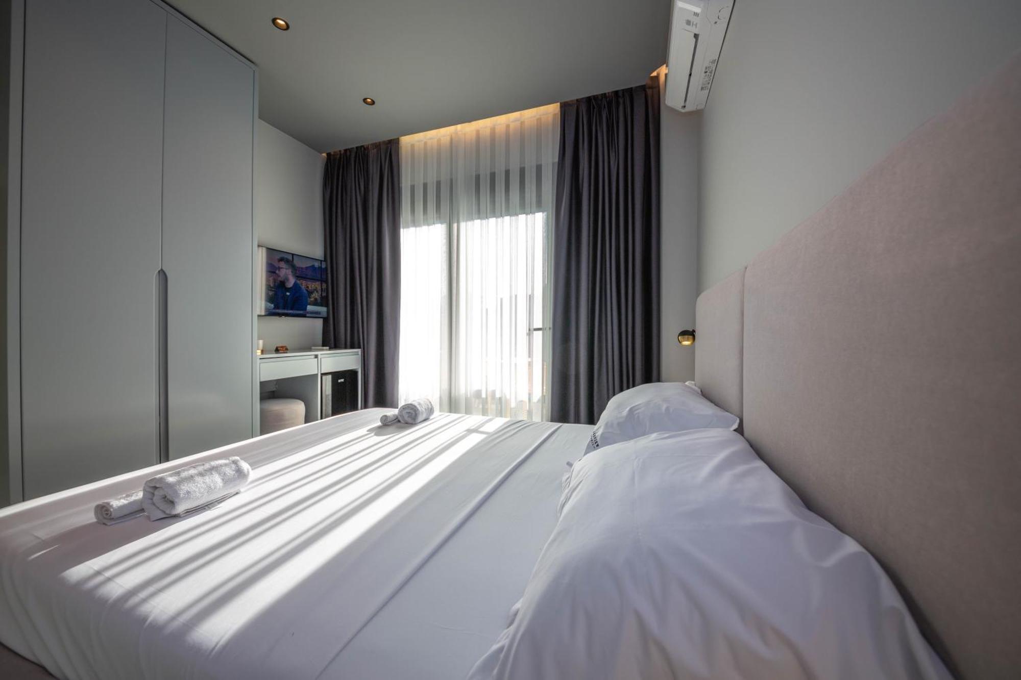 Lake View Rooms Ksamil Eksteriør bilde