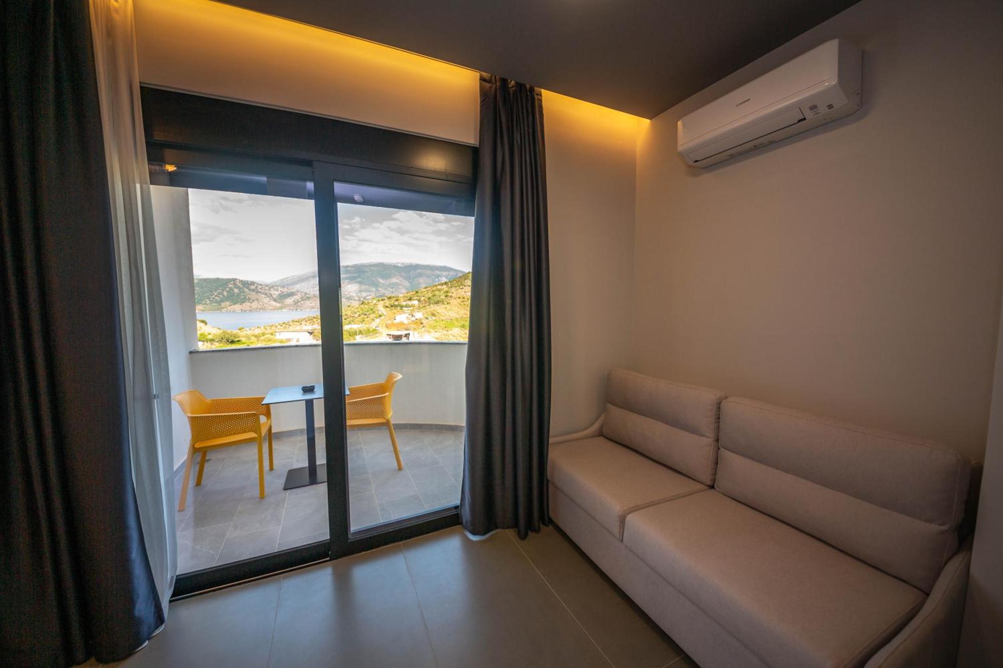 Lake View Rooms Ksamil Eksteriør bilde