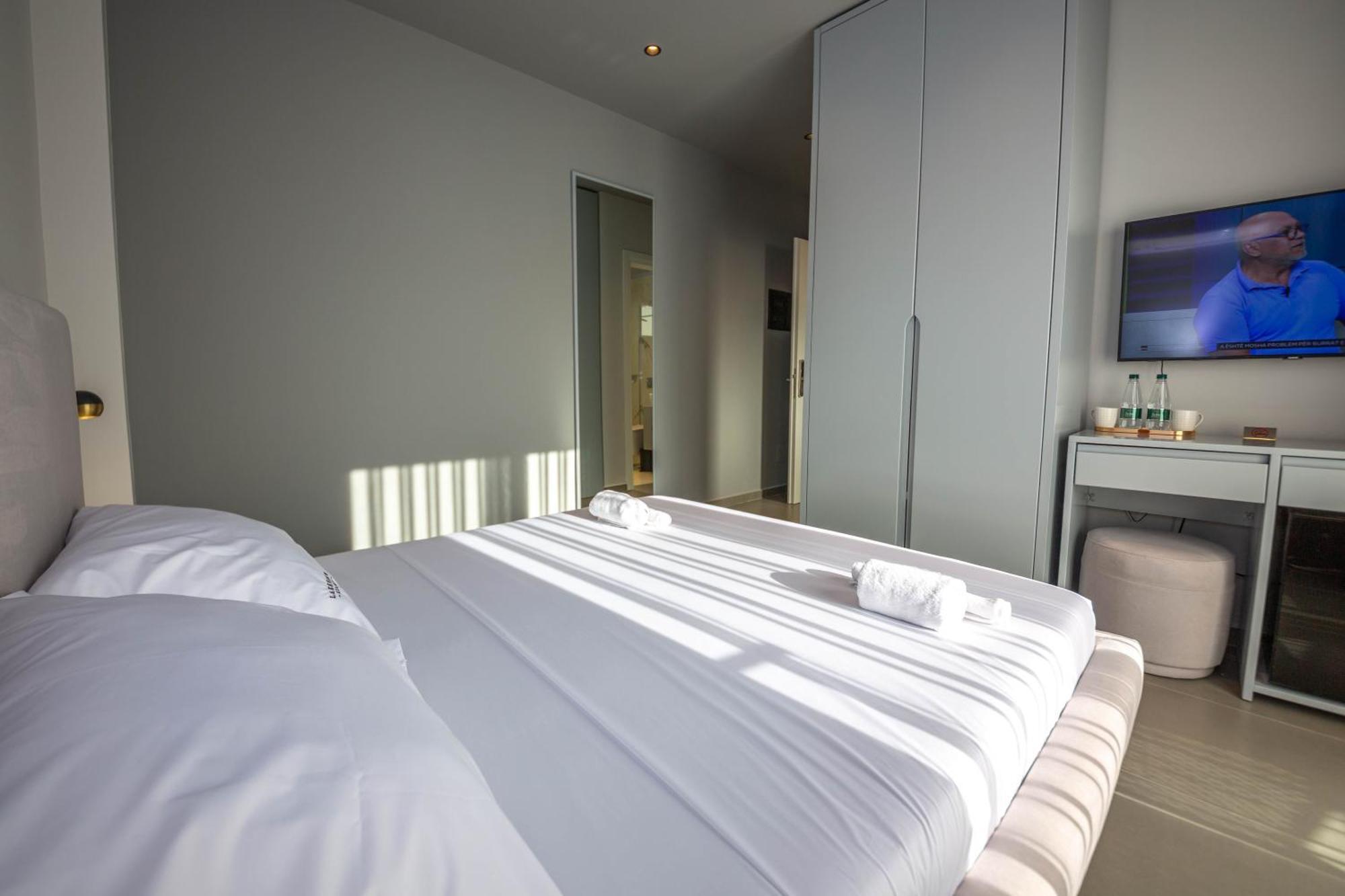 Lake View Rooms Ksamil Eksteriør bilde