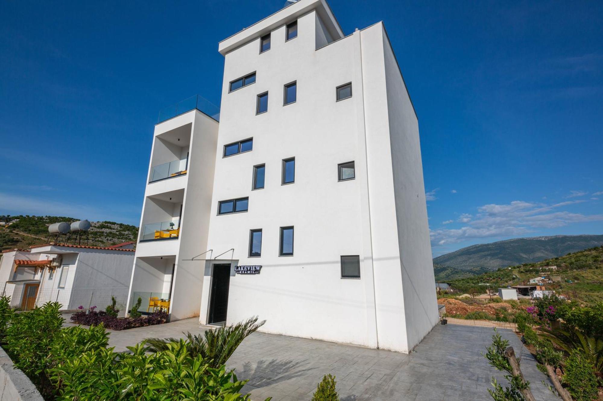 Lake View Rooms Ksamil Eksteriør bilde