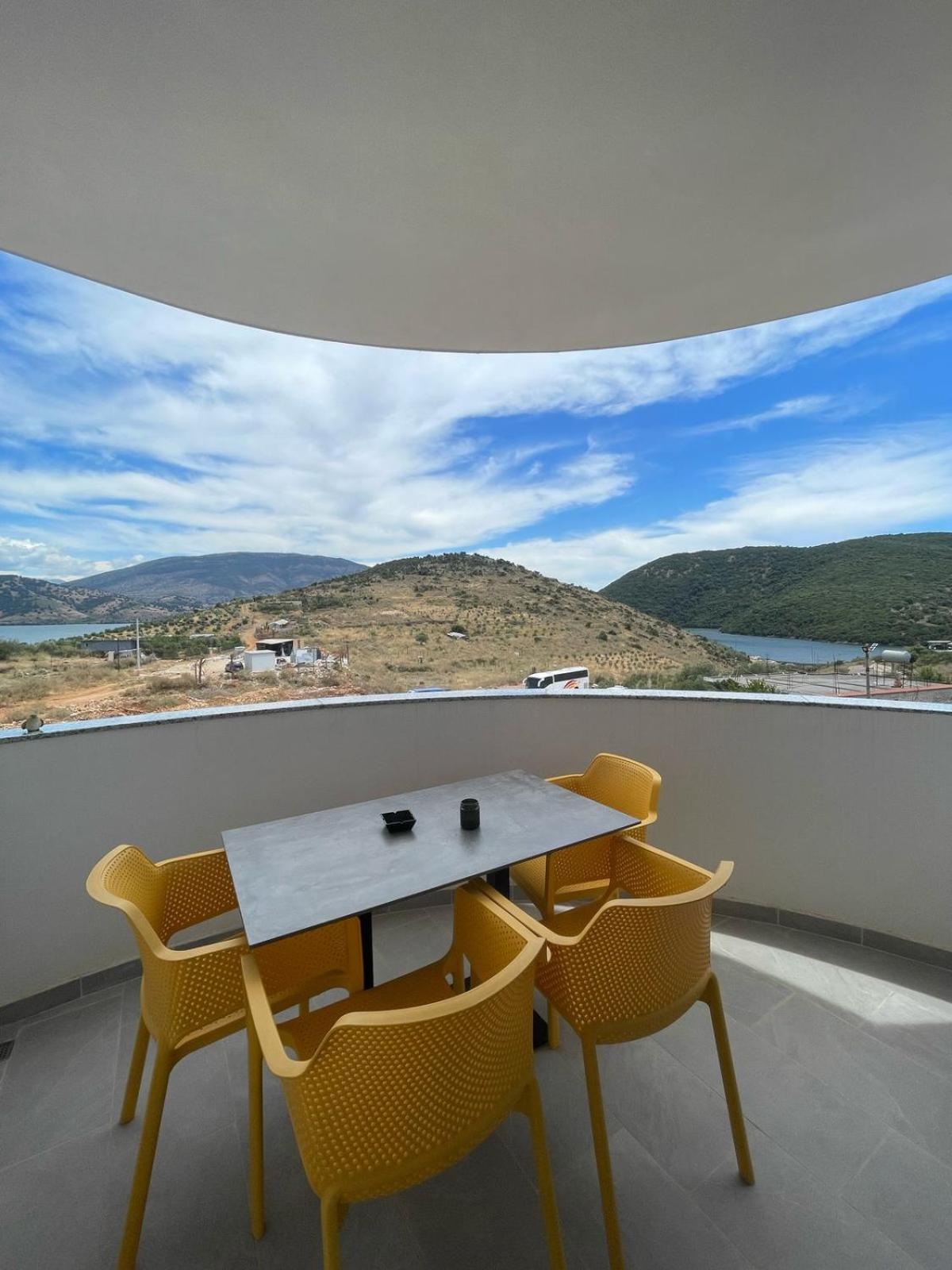 Lake View Rooms Ksamil Eksteriør bilde