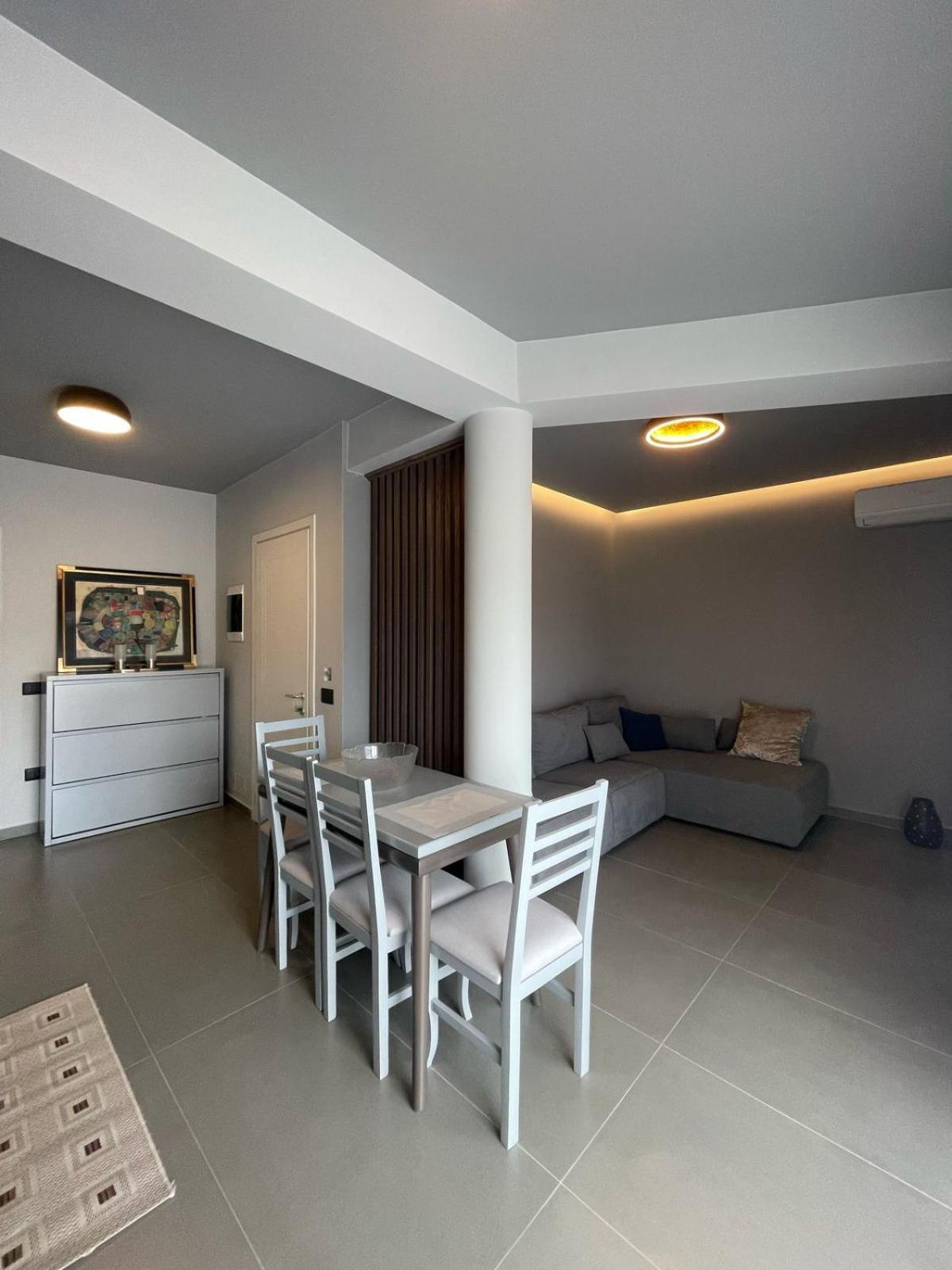 Lake View Rooms Ksamil Eksteriør bilde